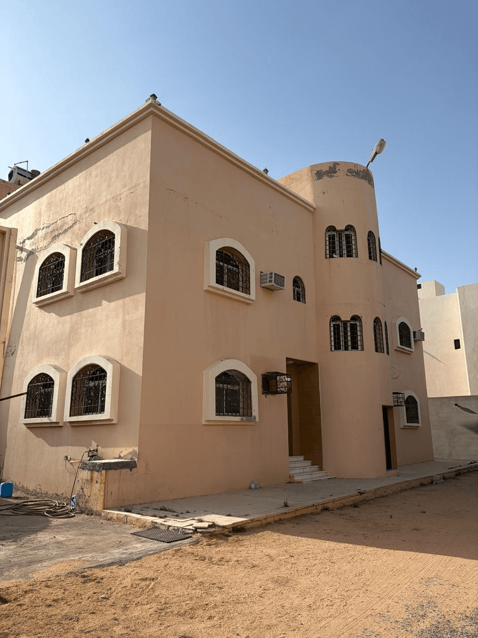 عمارة للبيع في الحويه