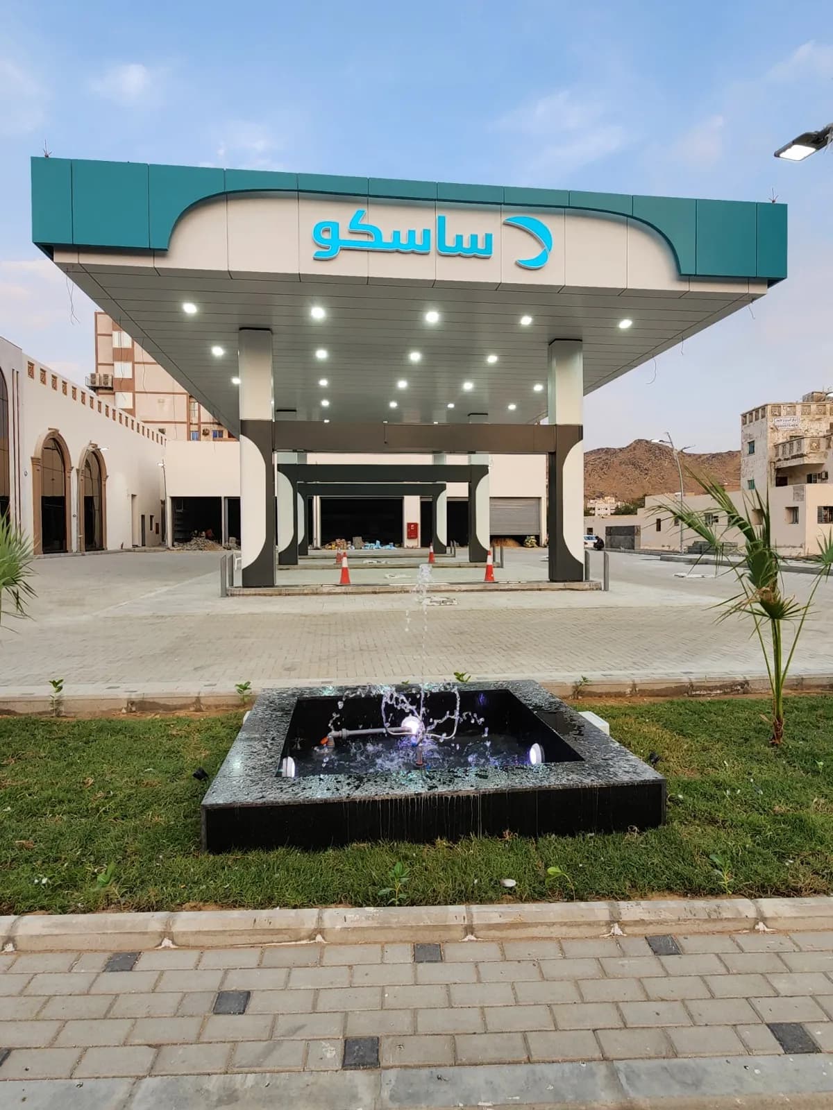 معرض للإيجار في حي الشهداء - مكة