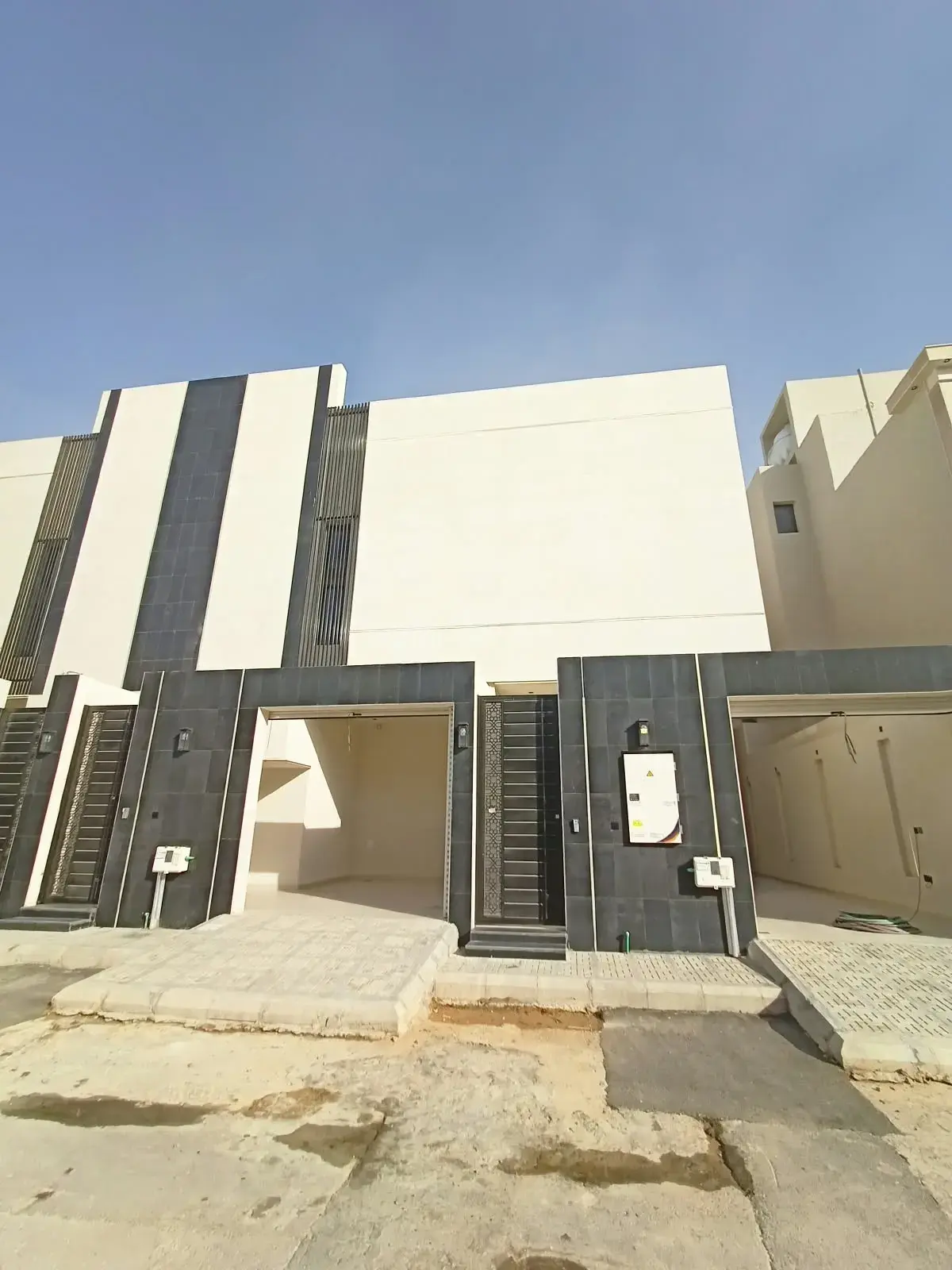 Villa for sale in Al Maizialah