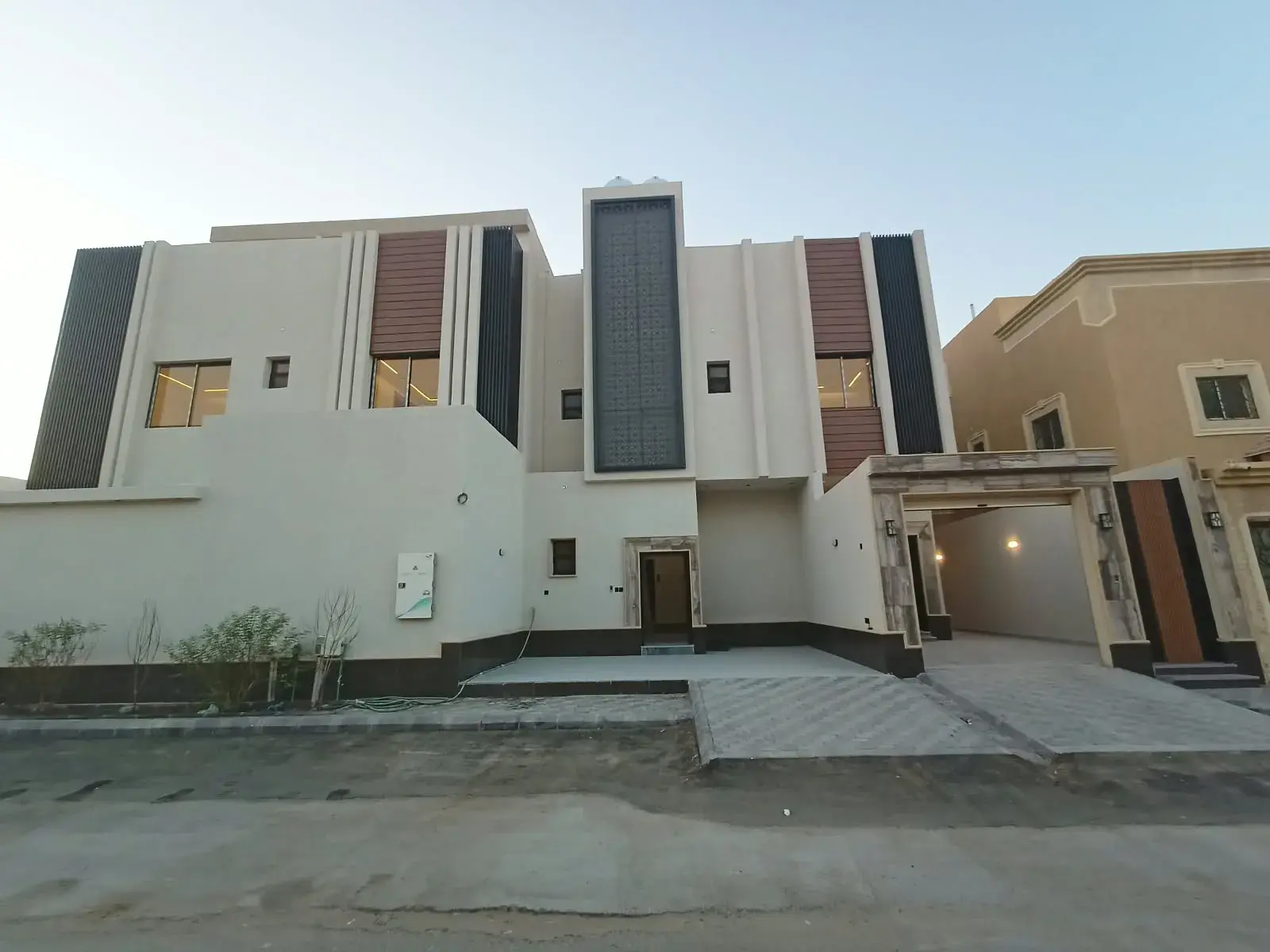 Villa for sale in Al Yarmuk