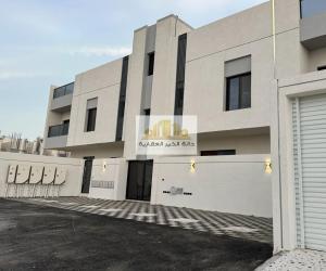 شقة للبيع  في  الدمام حي المنار