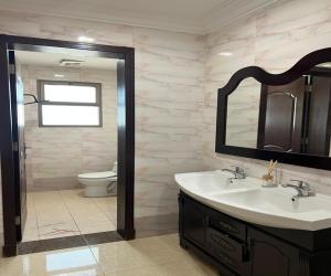 شقة للإيجار  في  الخبر حي الحمراء