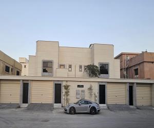 دور للإيجار  في  الرياض حي الملك فهد