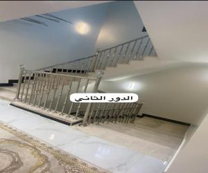 فيلا للبيع  في  العقيق حي الإسكان