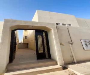 دور للإيجار  في  الرياض حي السويدي الغربي