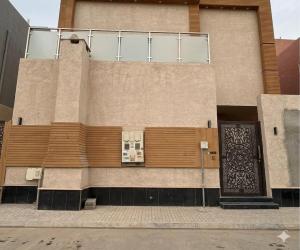 شقَّة صغيرة (استوديو) للإيجار  في  الرياض حي بدر