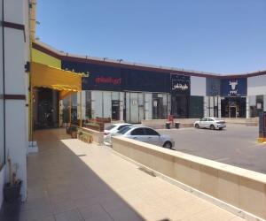 مجمع للإيجار  في  تبوك حي المروج