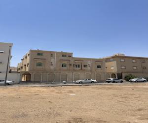 عمارة للبيع  في  تبوك حي الورود