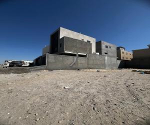 ارض للبيع  في  القطيف حي البديعة