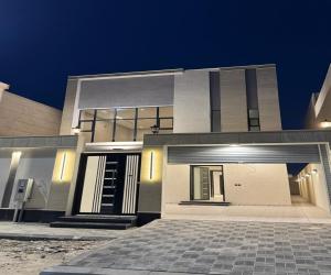 فيلا للبيع  في  الدمام حي ضاحية الملك فهد