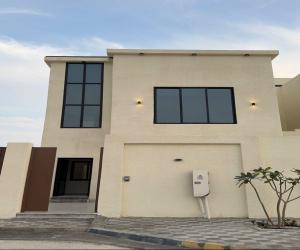 فيلا للبيع  في  الدمام حي السيف