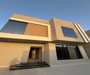 فيلا للبيع  في  الدمام حي الشعلة