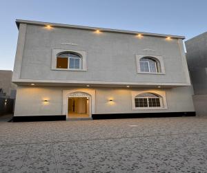 فيلا للبيع  في  الخبر حي اللؤلؤ